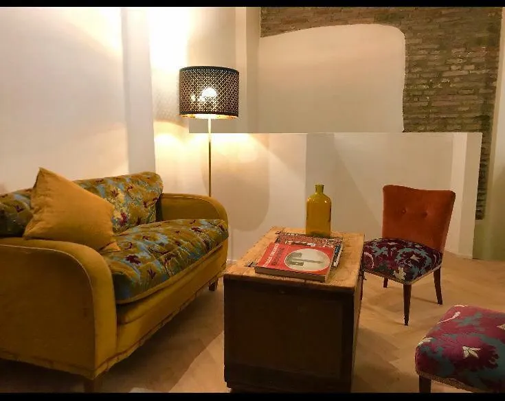 Bed & Breakfast Senzanome B&B Bologna